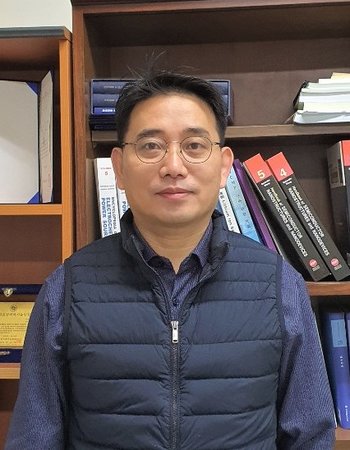 Prof. Jinsub Choi