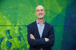 Prof. Stuart Parkin wird mit der APS Medal 2024 für außergewöhnliche Leistungen in der Forschung von der American Physical Society ausgezeichnet.